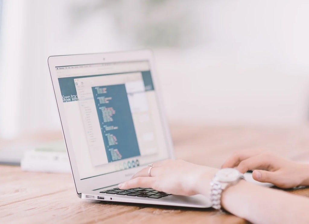 Assistant IA : 5 erreurs courantes qui vous font perdre du temps